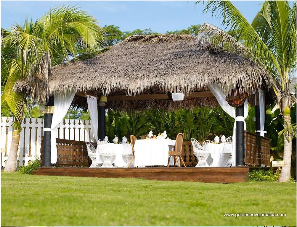 Golden Cove Villas Boscobel